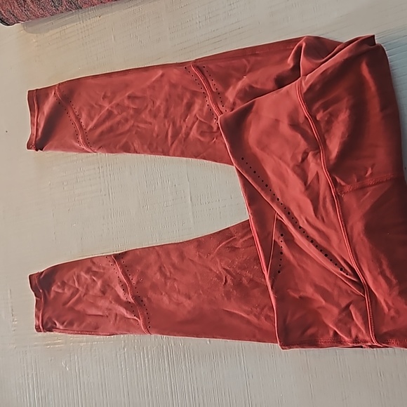 Athleta its a wrap 7/8 tight - Picture 3 of 5